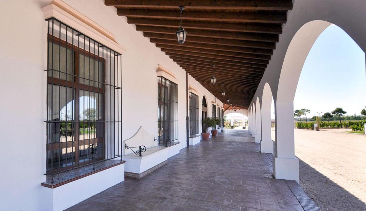Hotel Las Cabanas Penaranda de Bracamonte Exterior photo